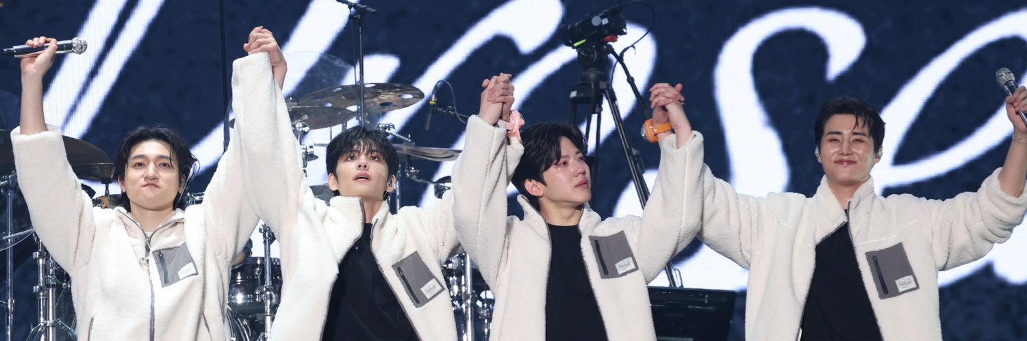 𝐯𝐢𝐯𝐢𐙚 banner