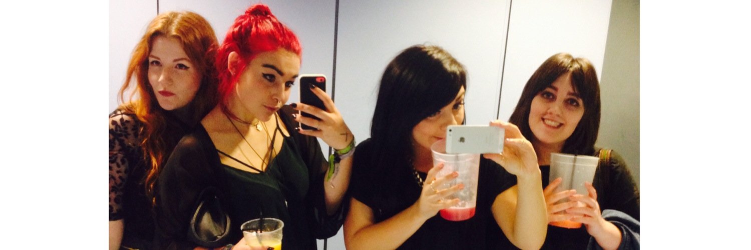 Little Red✌ banner