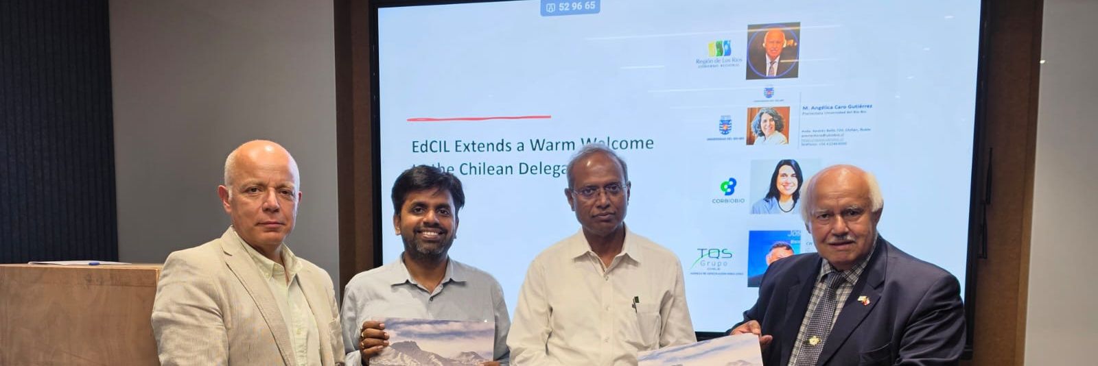 HECTOR PACHECO/En Feria Internacional INDIA SOFT banner