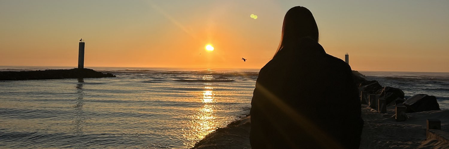 ellenbittt's profile banner image