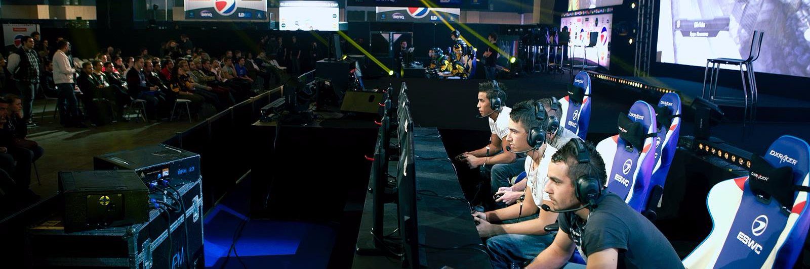 _dyluX's profile banner image