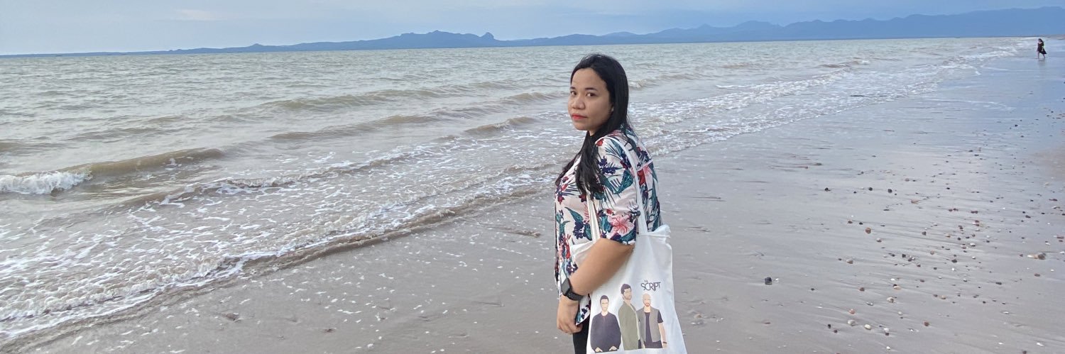 lauraapatta's profile banner image