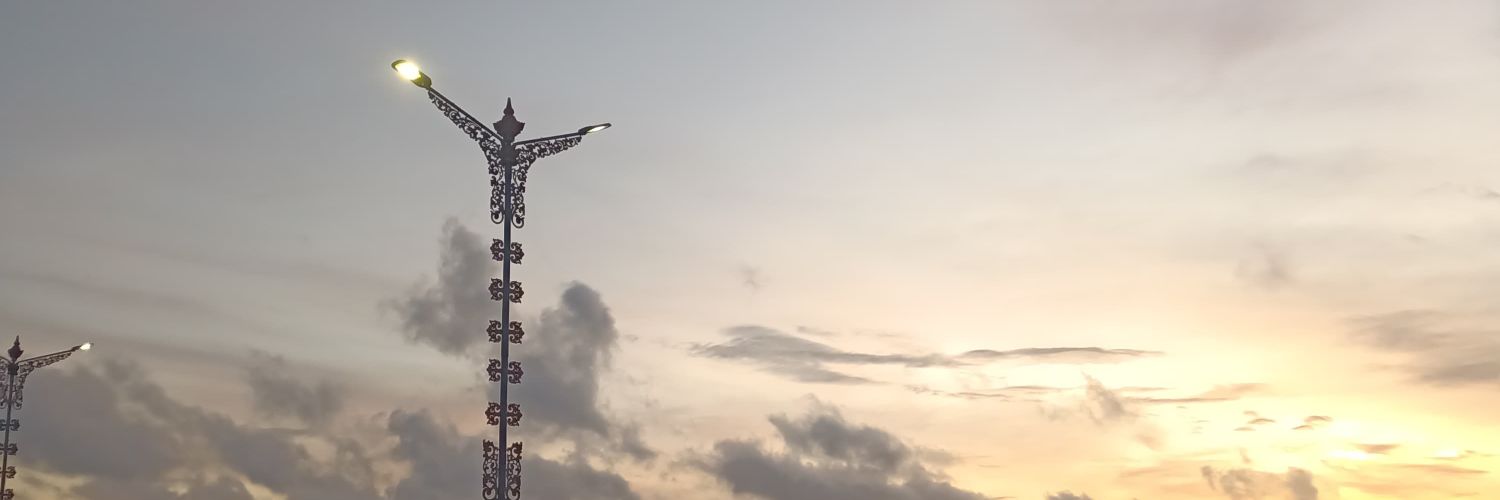 uselessss__'s profile banner image