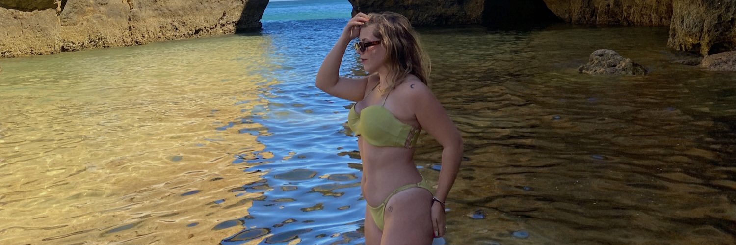 PaulaAlvaarez's profile banner image