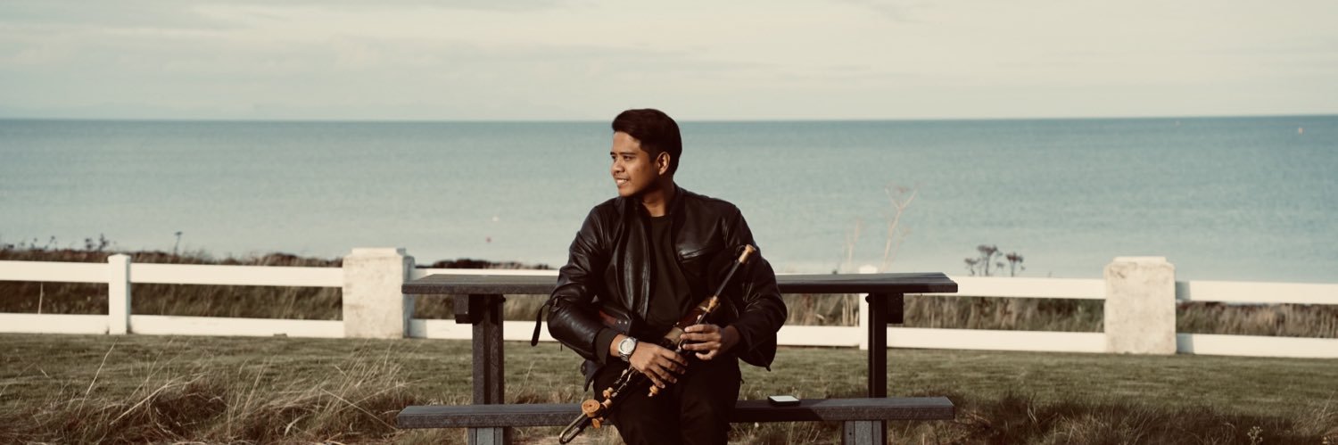 faliqauri's profile banner image