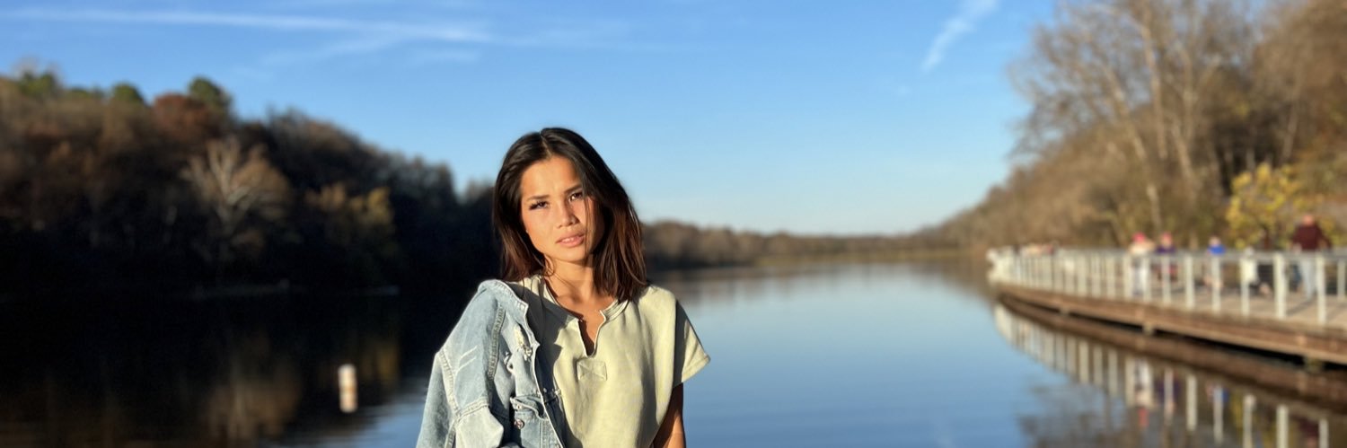 Junglequeenn's profile banner image