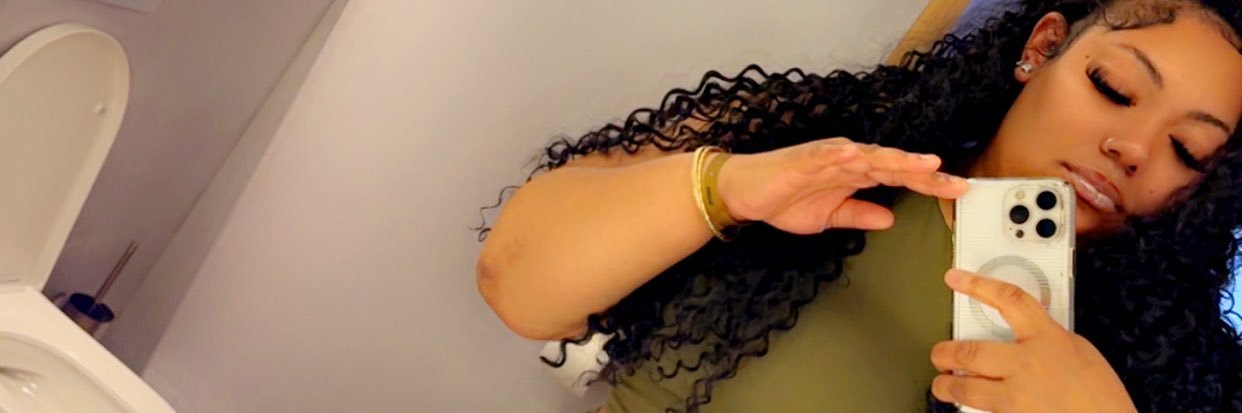 SheMeHER_____'s profile banner image