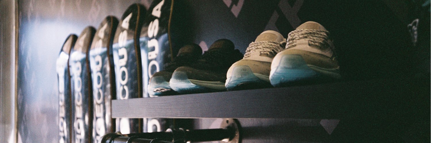 DOWN4AWHILE's profile banner image