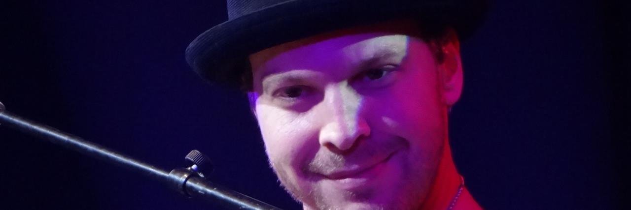 GavinBsweeter banner