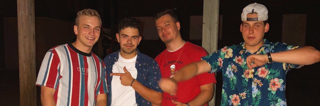 holyLarson2's profile banner image