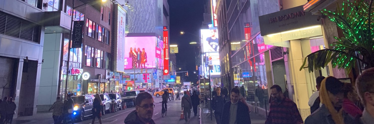 molll_lee's profile banner image