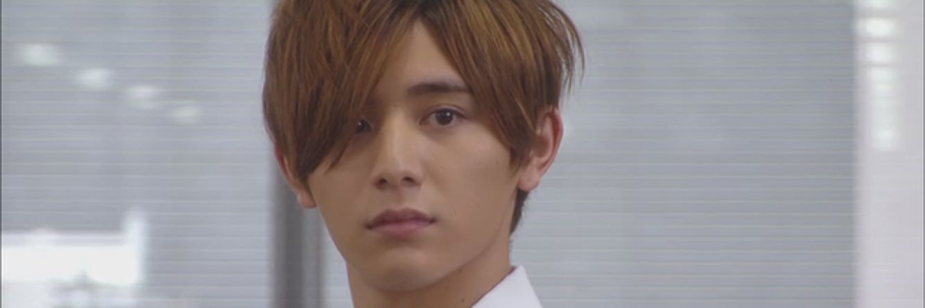 yhrllrin's profile banner image