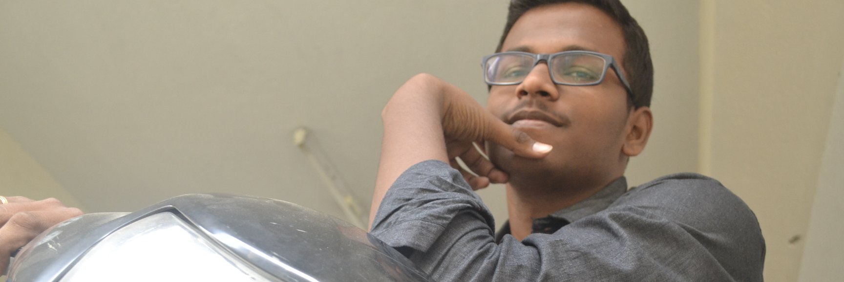 vickyvignesh205's profile banner image