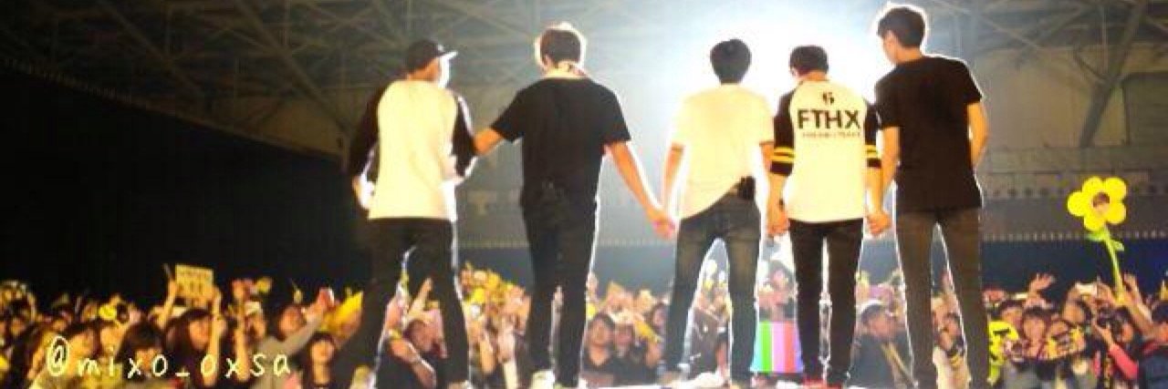 juleehong's profile banner image