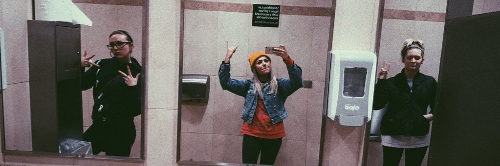 ashlyn_pol's profile banner image