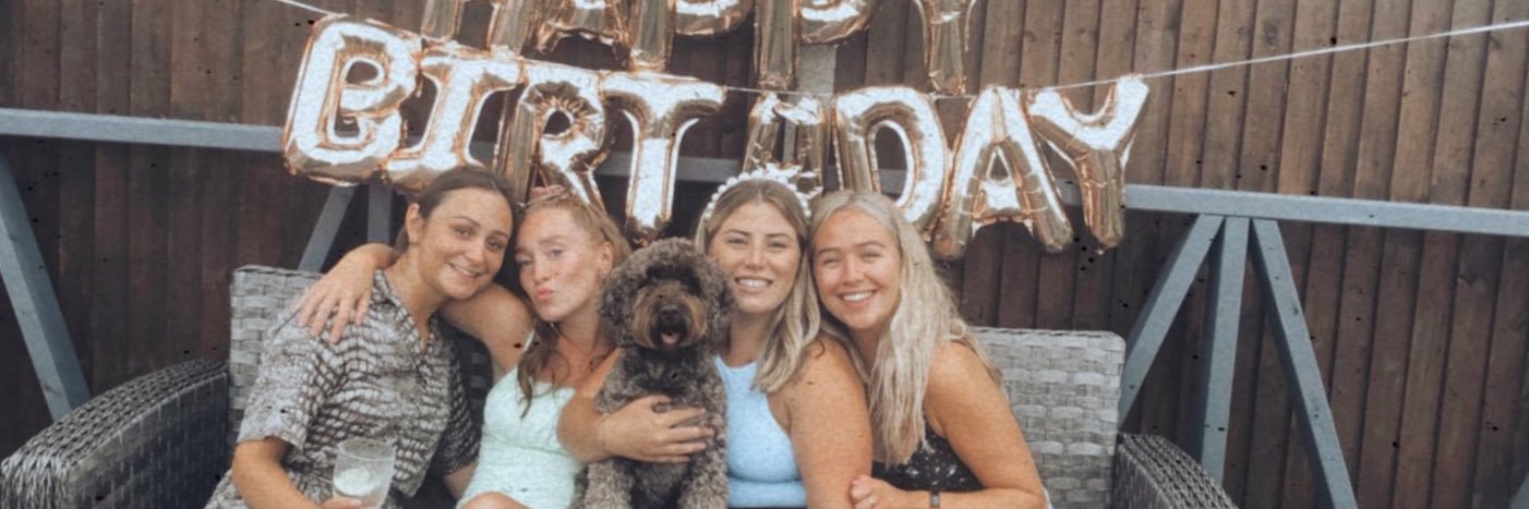 ellehazel's profile banner image