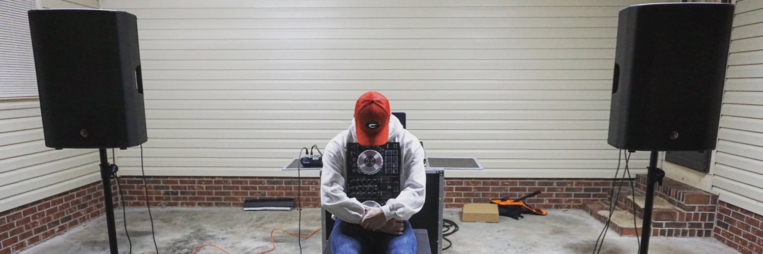 T_W_M_'s profile banner image