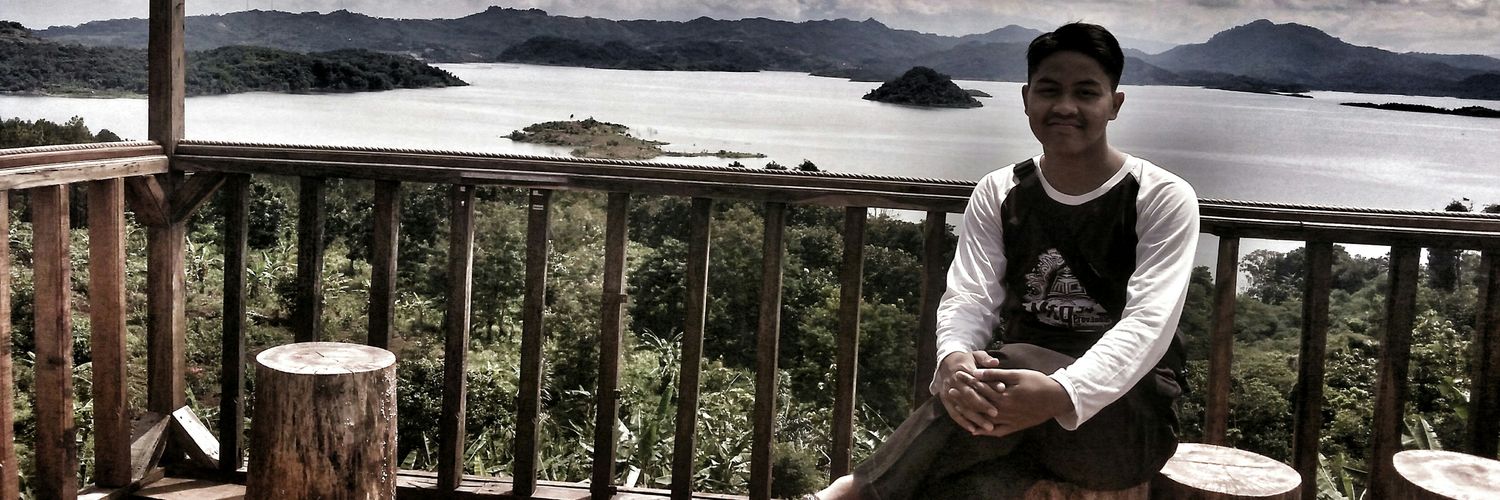 lutfima_'s profile banner image
