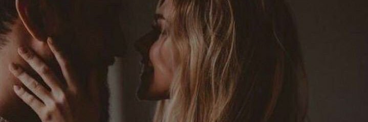 nena9s's profile banner image