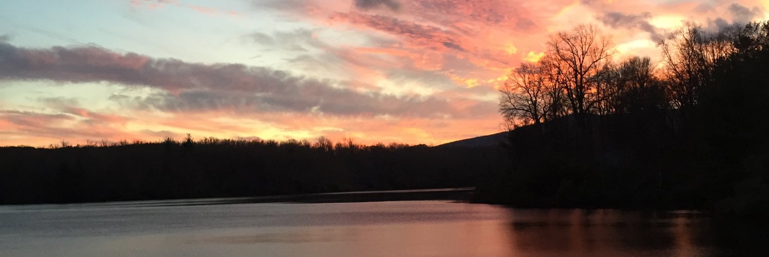 mae_sabrina's profile banner image