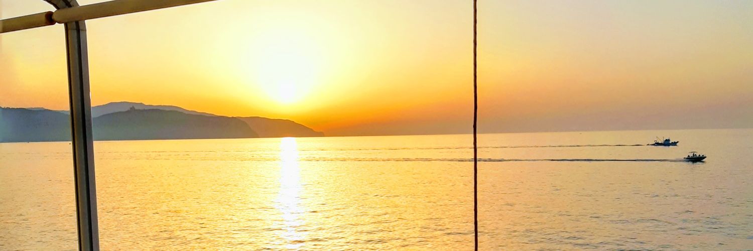 kind76's profile banner image