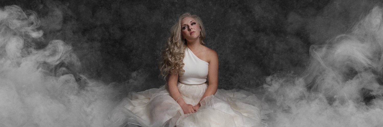 Emily_Merrell's profile banner image