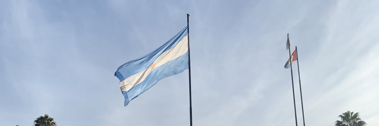 RENATACSANTOS's profile banner image