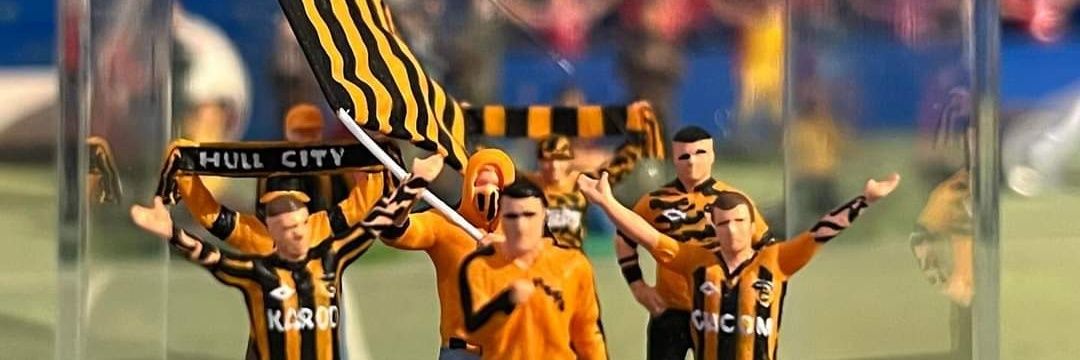 Simon Watts 🖤🧡 banner