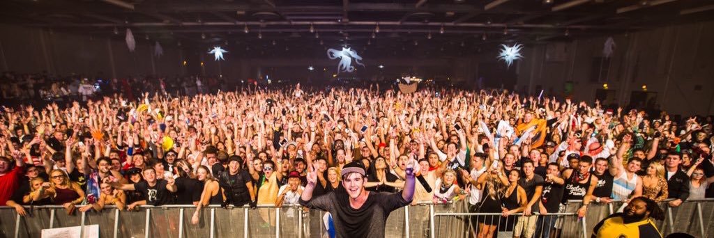 ikeLeee's profile banner image