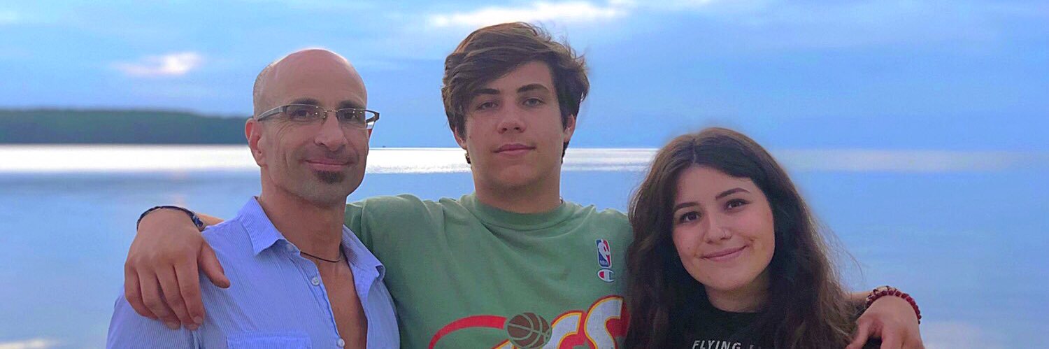 Tony Frontier banner