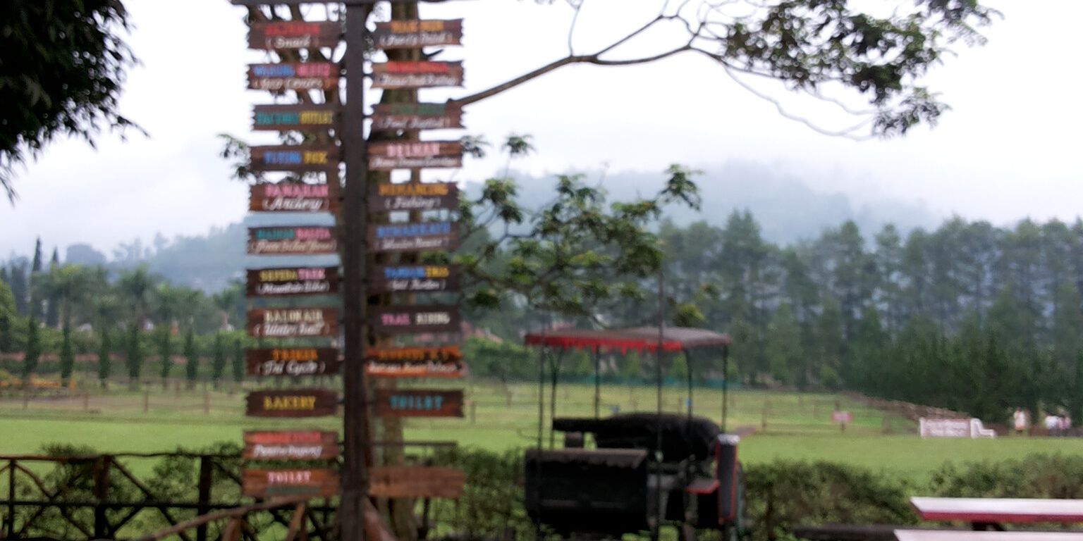 iu_azka's profile banner image