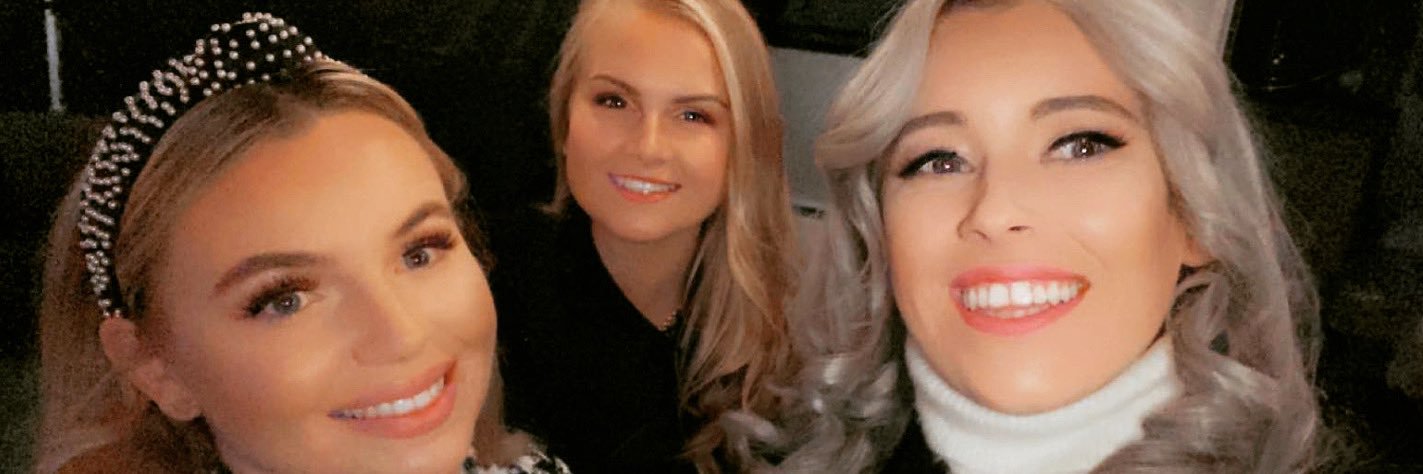 Chloé ✌ banner