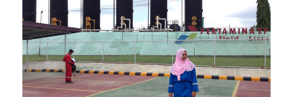 Indahnilamsari_'s profile banner image