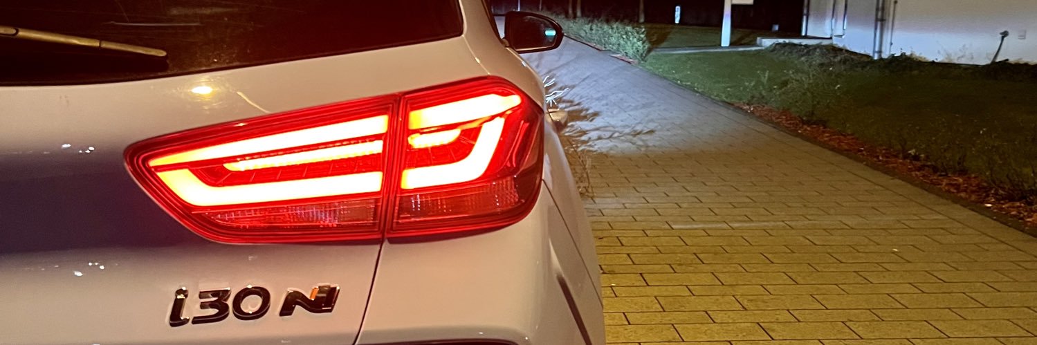 Phyneox🥶🤹 banner