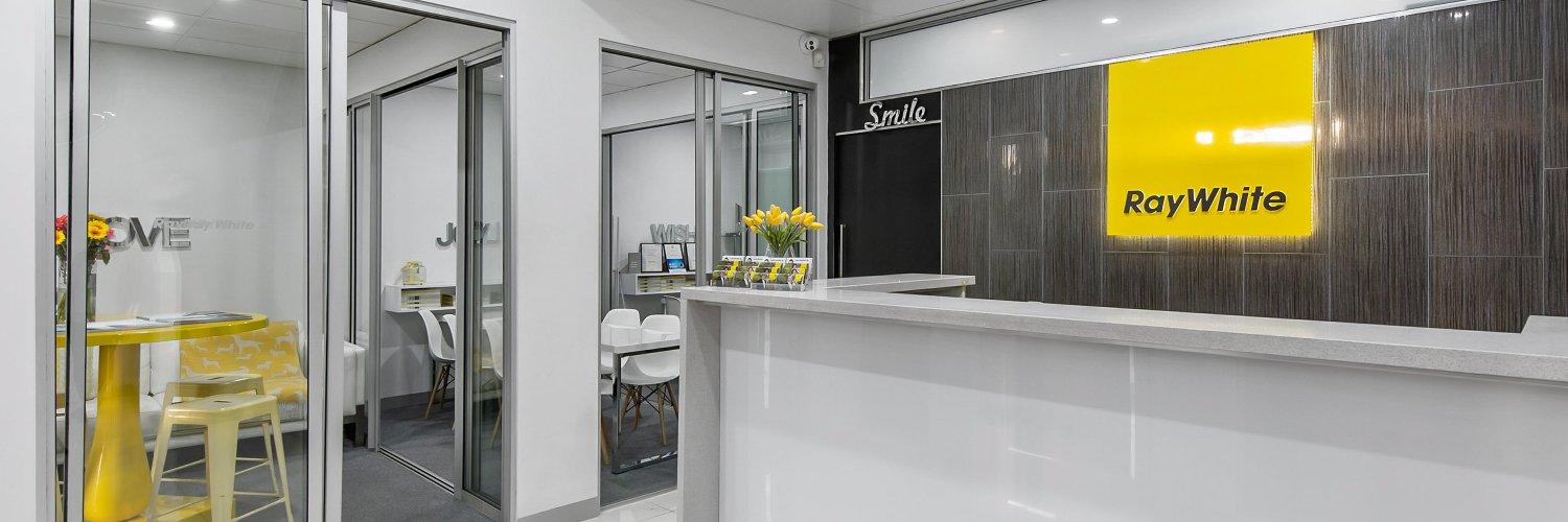 Peter Travlos banner