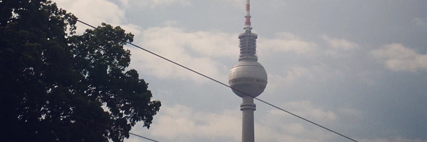 Julia Naue banner