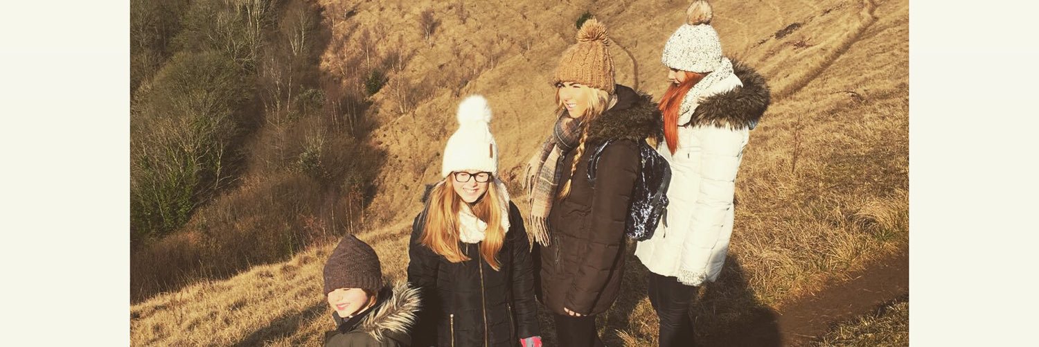 MaiseyFarrell_'s profile banner image