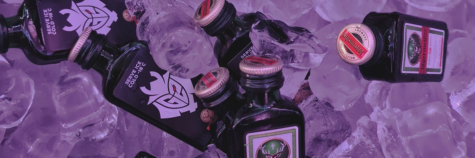 VXNlLLA's profile banner image