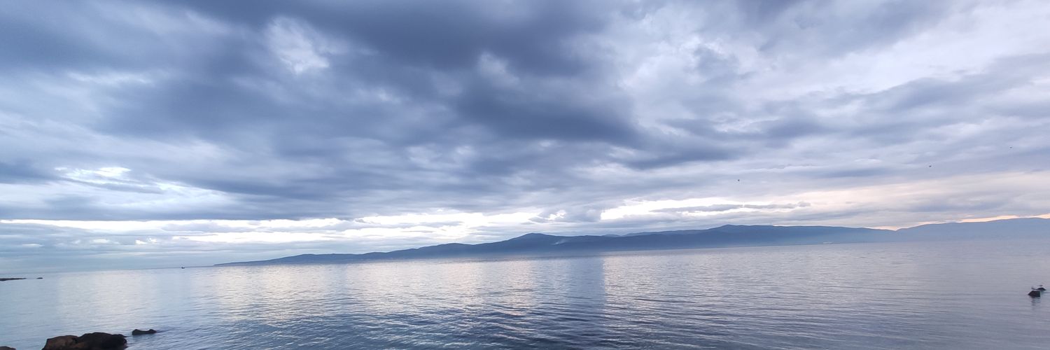 echelicuhela's profile banner image