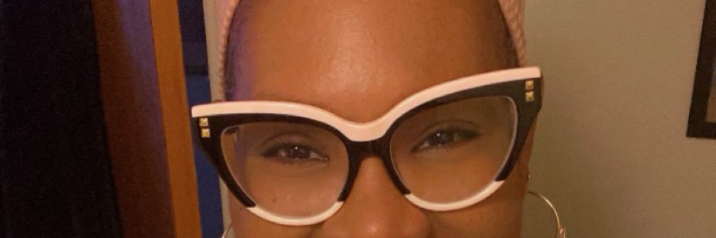 dataubreychick's profile banner image