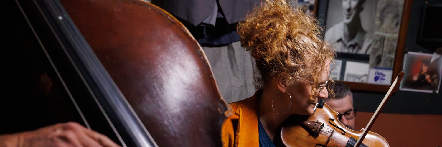 Becky Buller banner