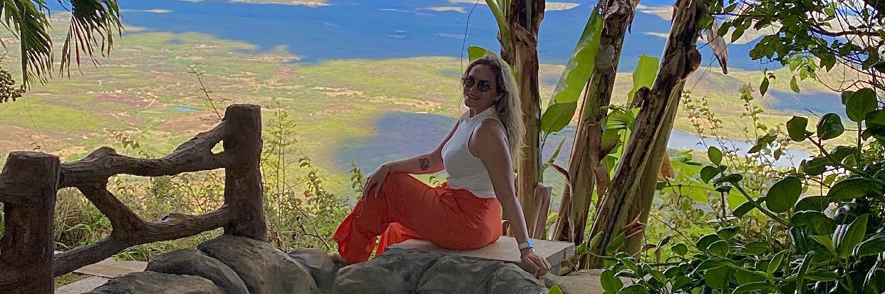 annetoscano's profile banner image