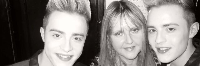 Momma Jedward banner