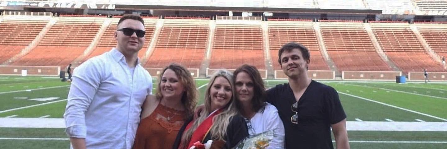 sarahellison25's profile banner image