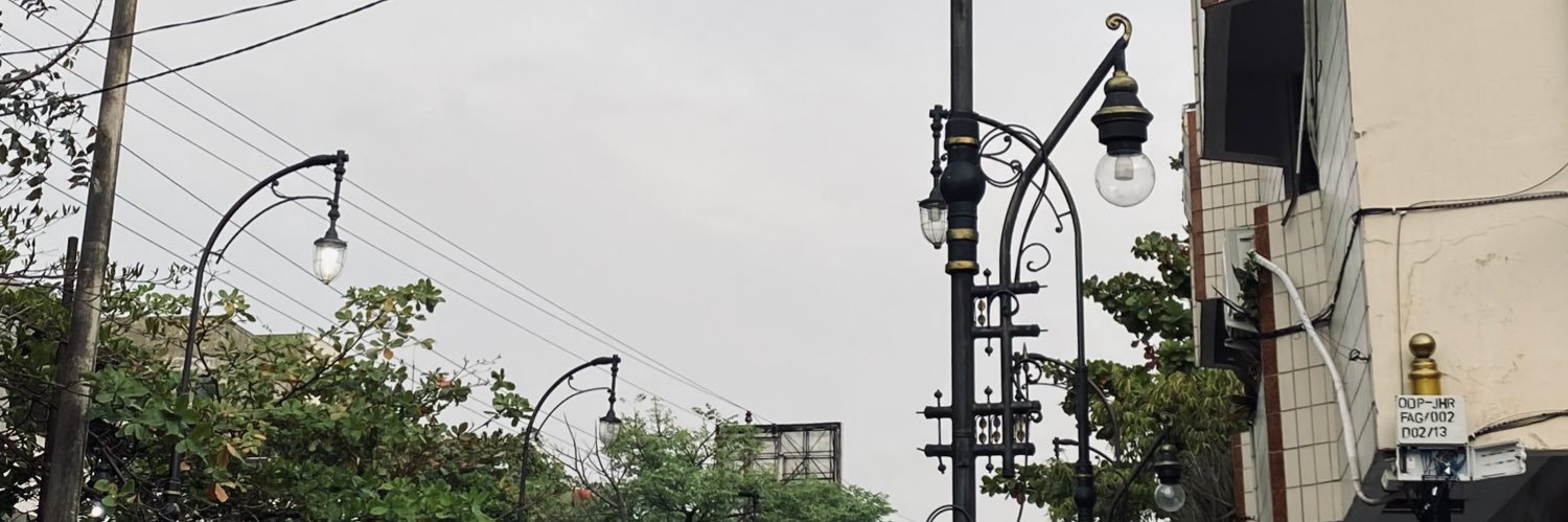 intaniaarn's profile banner image