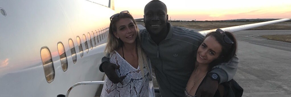 daniellepagexo's profile banner image