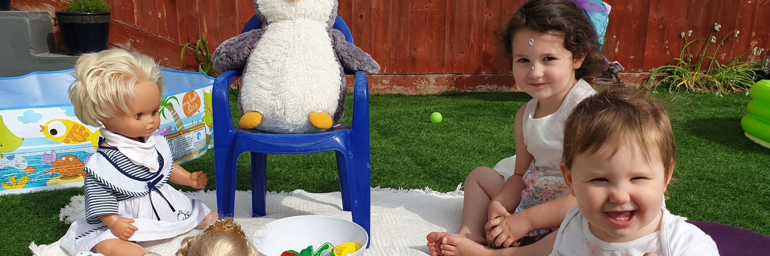 Maxine Thomson banner