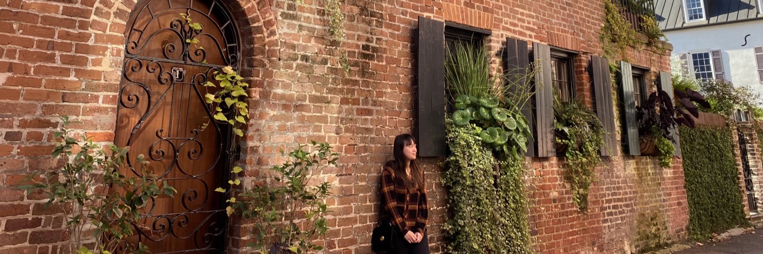Helloitsmilady's profile banner image