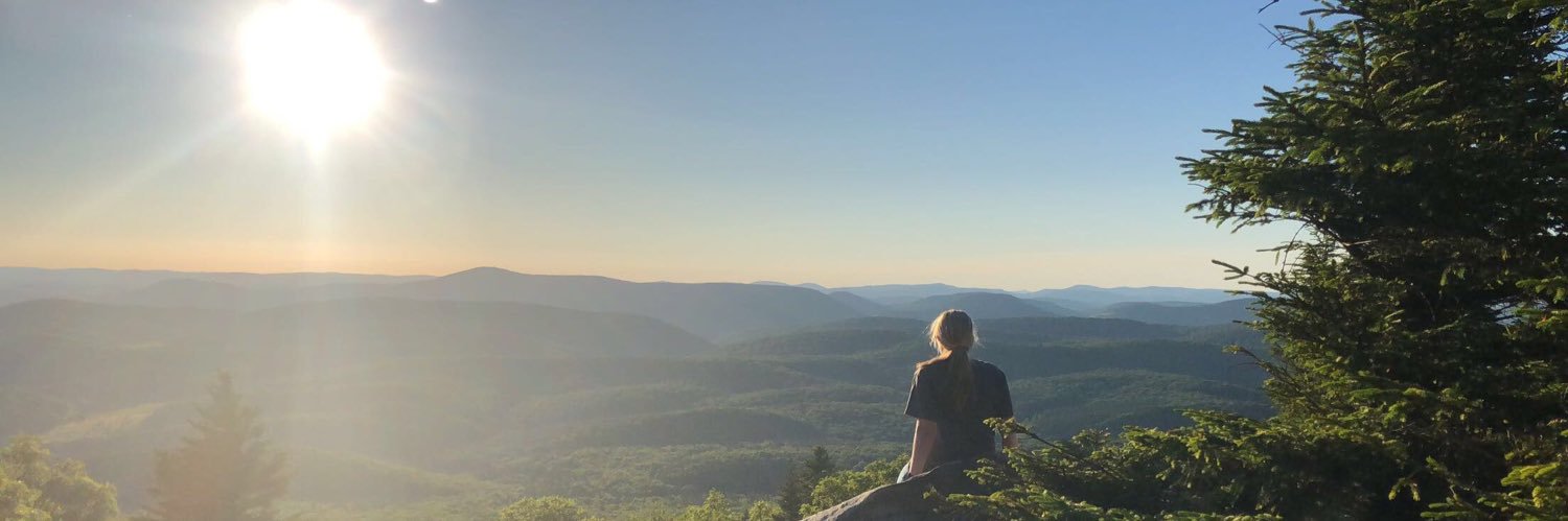 Lizz_09's profile banner image