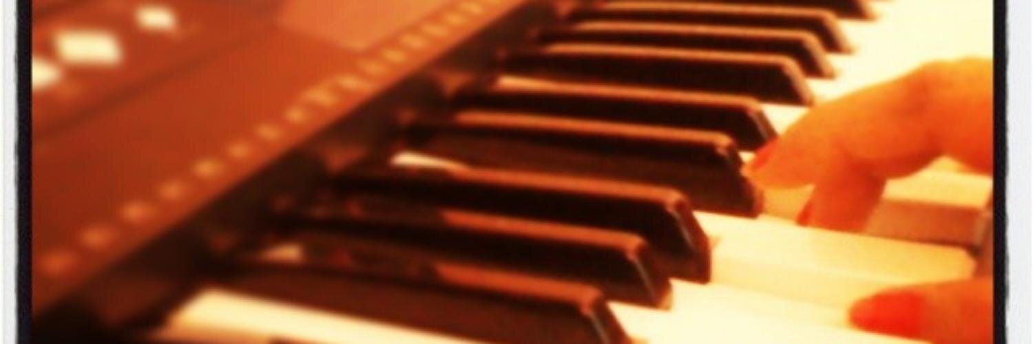 AngelViviC's profile banner image